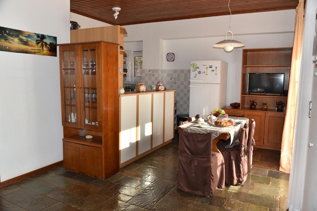 Irene'S Beach Front House Vromopousi Exterior foto